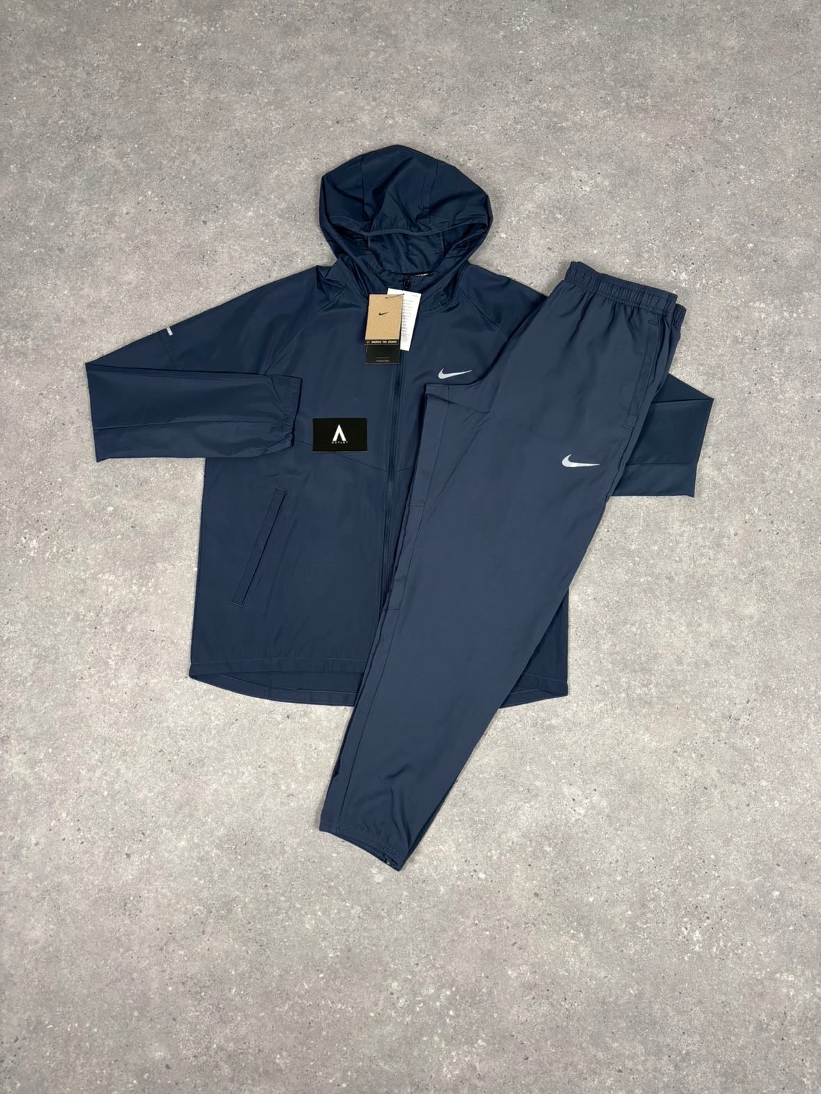 NIKE TRACKSUIT - NAVY