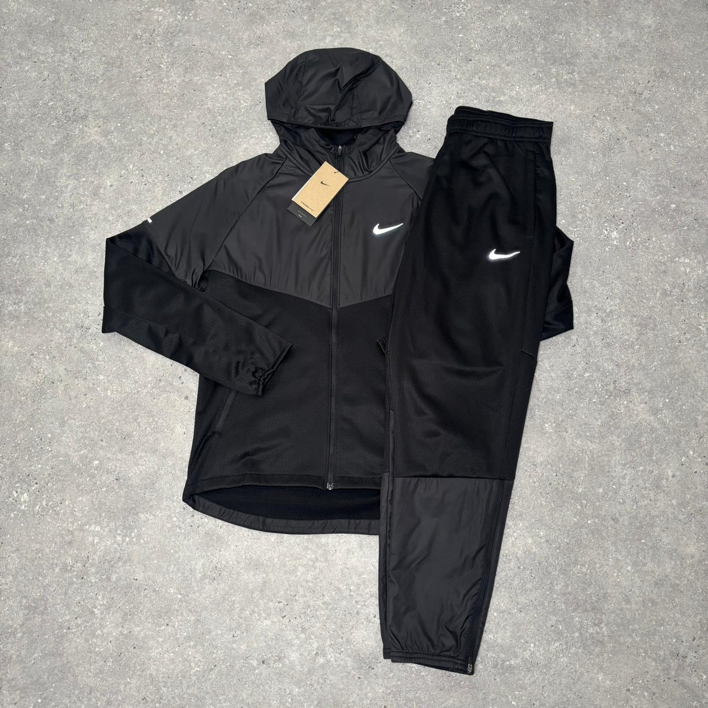 NIKE SPHERE TRACKSUIT - BLACK